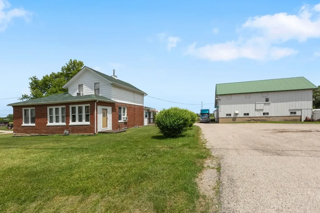 39525 North Delany Road Wadsworth IL 60083