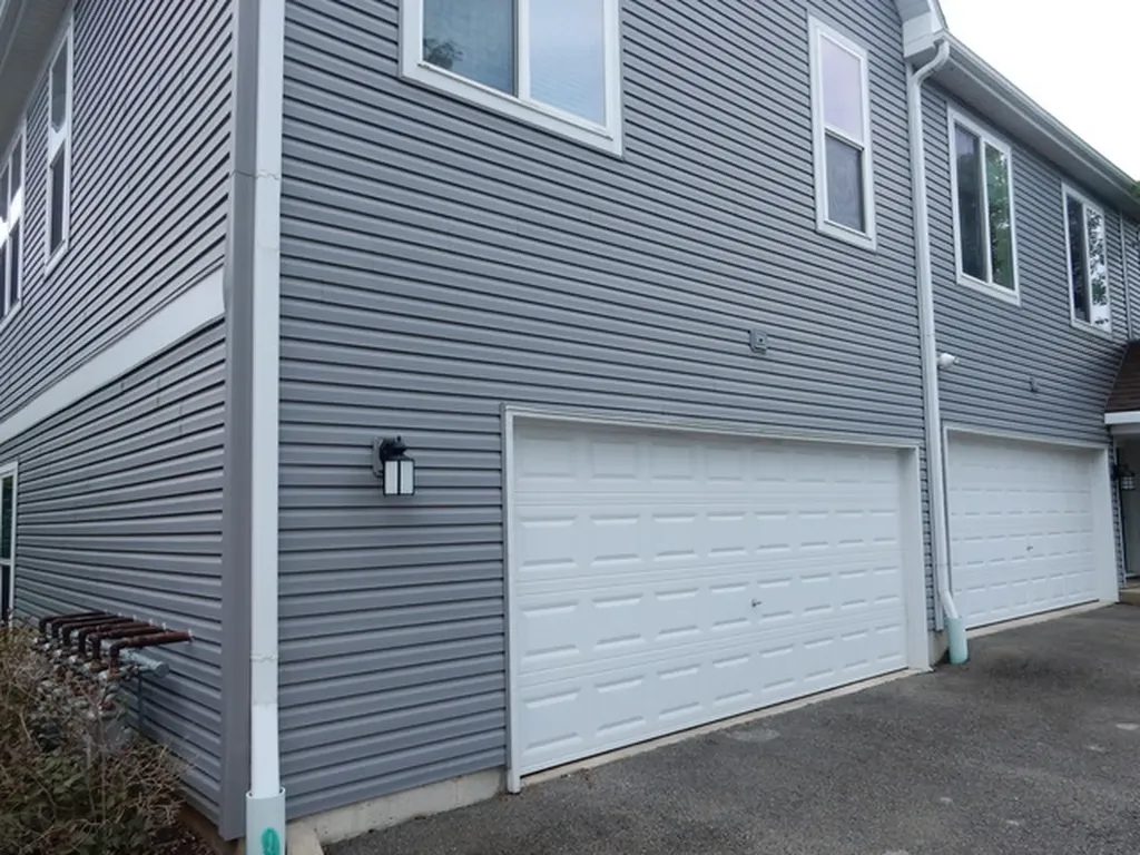 1702 Simms Street Aurora IL 60504