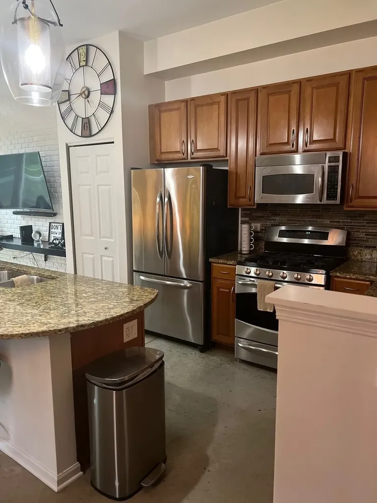 1702 Simms Street Aurora IL 60504