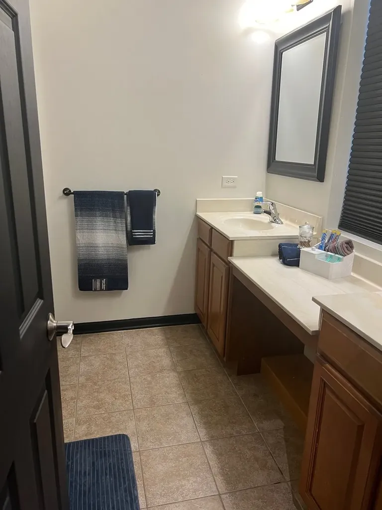 1702 Simms Street Aurora IL 60504