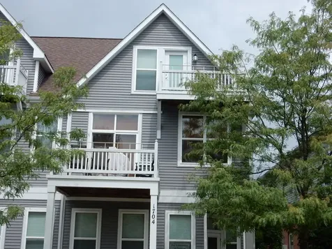 1702 Simms Street Aurora IL 60504