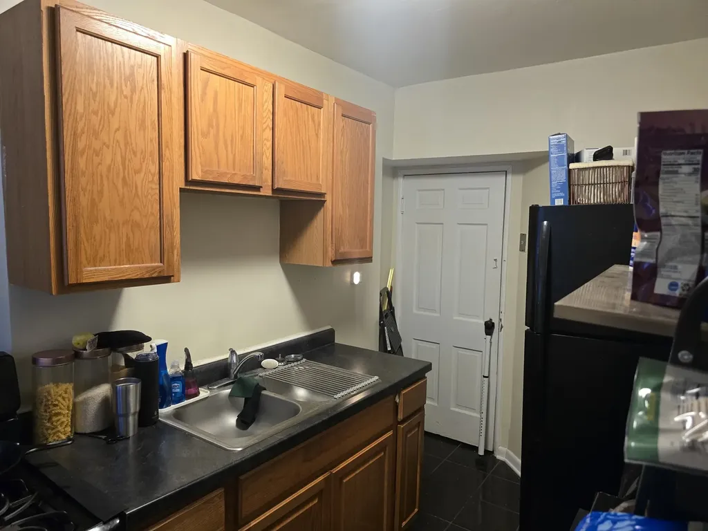 8457 South Bennett Avenue Chicago IL 60617