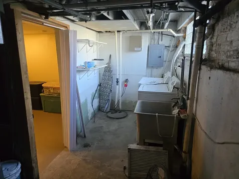 8457 South Bennett Avenue Chicago IL 60617