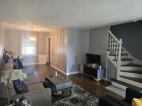 8457 South Bennett Avenue Chicago IL 60617