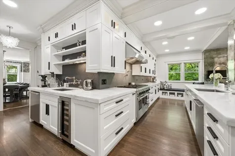 395 Greenleaf Avenue Glencoe IL 60022