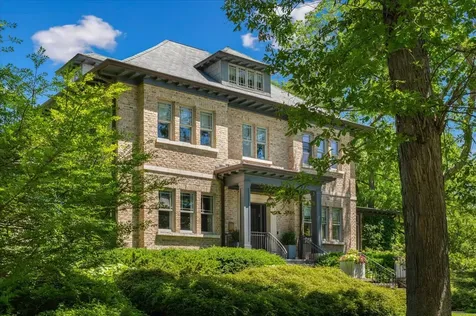 395 Greenleaf Avenue Glencoe IL 60022