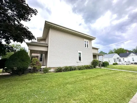 302 South Vermillion Street Streator IL 61364