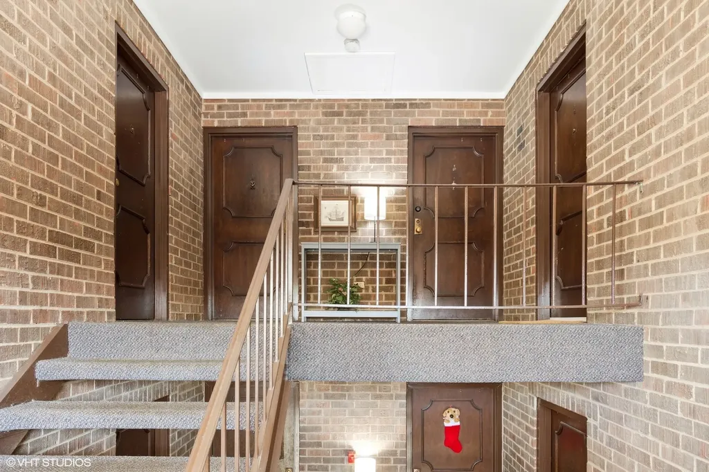 114 East Bailey Road Naperville IL 60565