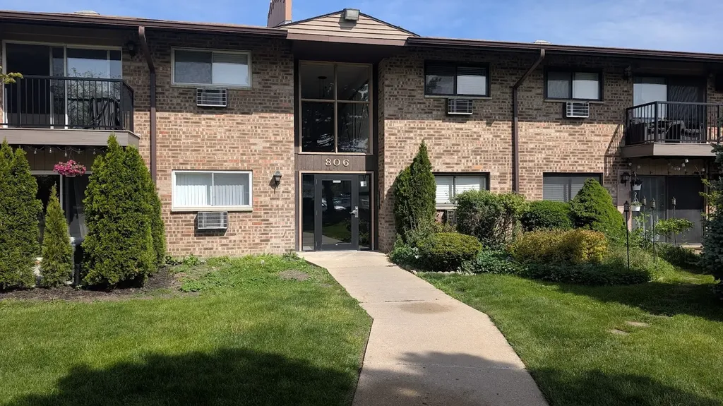 806 East Old Willow Road Prospect Heights IL 60070