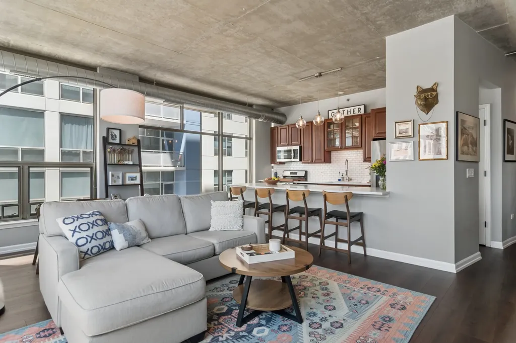 125 East 13th Street Chicago IL 60605