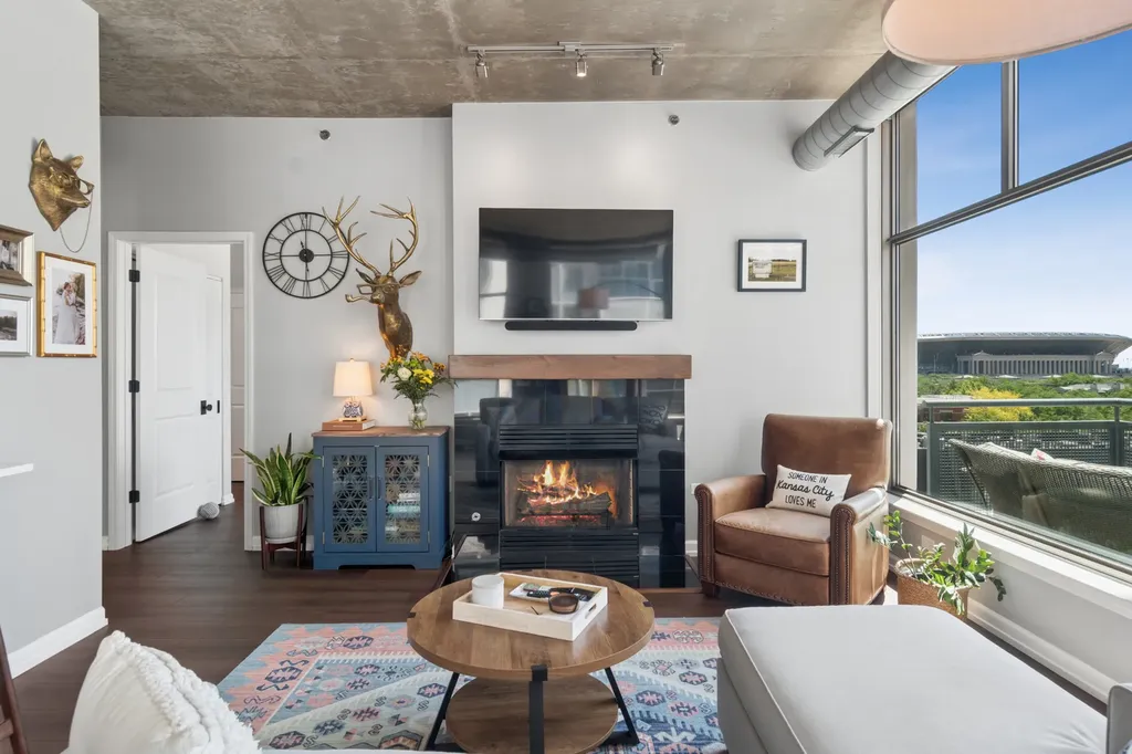 125 East 13th Street Chicago IL 60605