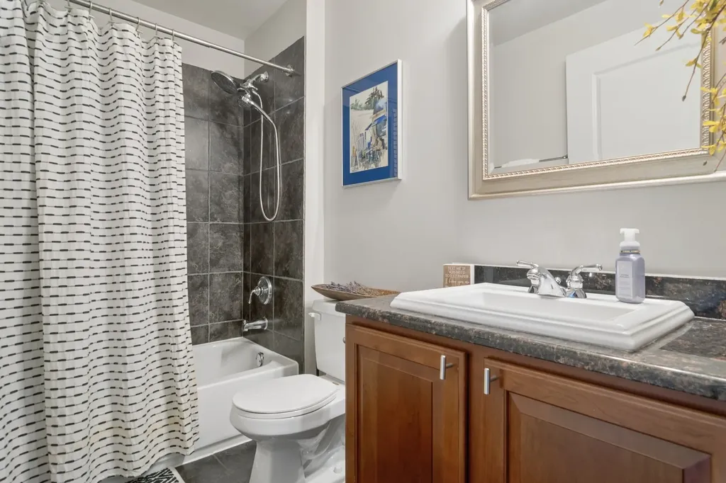 125 East 13th Street Chicago IL 60605