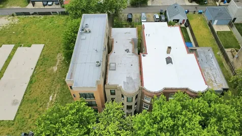 4030 South Indiana Avenue Chicago IL 60653