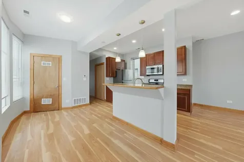 4030 South Indiana Avenue Chicago IL 60653