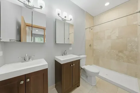 4030 South Indiana Avenue Chicago IL 60653