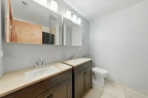 4030 South Indiana Avenue Chicago IL 60653