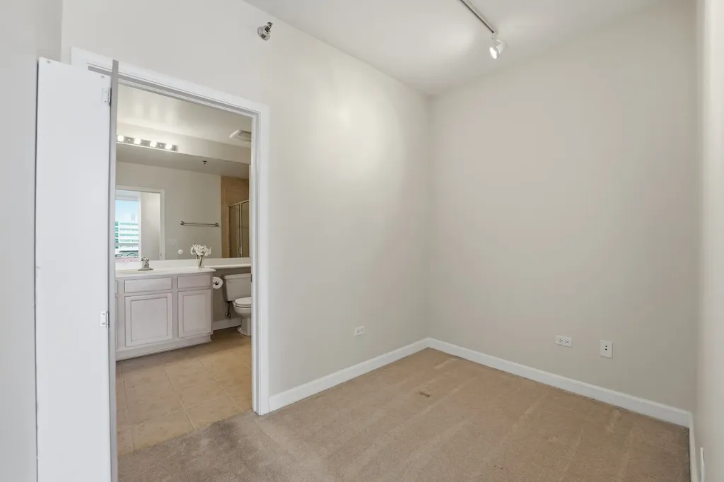 1841 South Calumet Avenue Chicago IL 60616