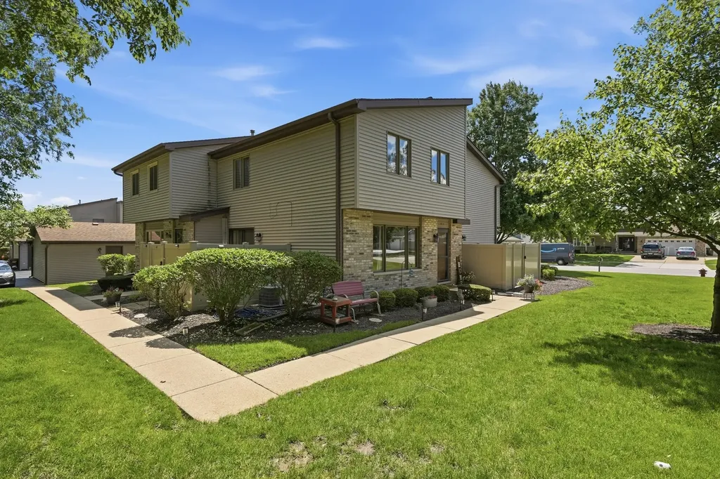 1014 Schoolgate Road New Lenox IL 60451