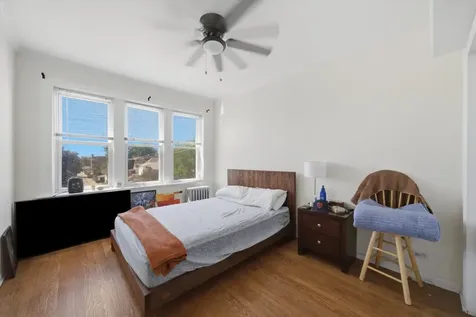 3707 West Cullom Avenue Chicago IL 60618