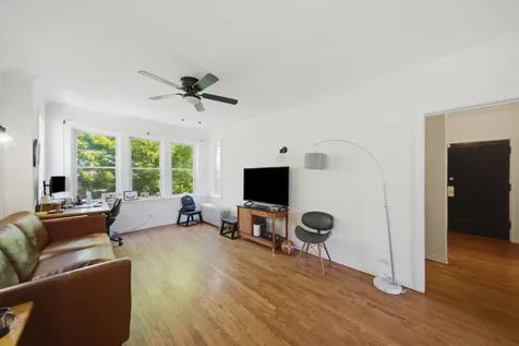 3707 West Cullom Avenue Chicago IL 60618