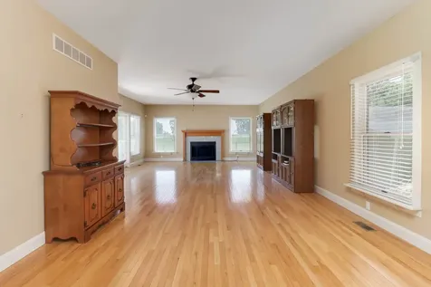 409 Woodrig Road Bloomington IL 61704