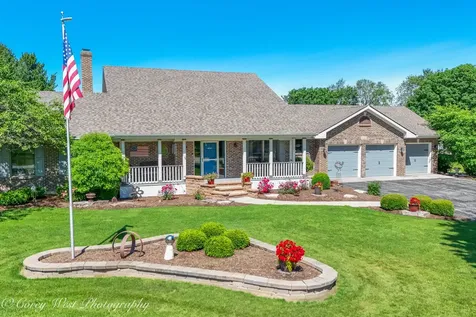 1545 Sunflower Drive Sycamore IL 60178