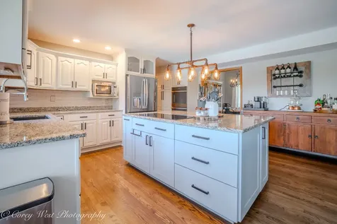 1545 Sunflower Drive Sycamore IL 60178