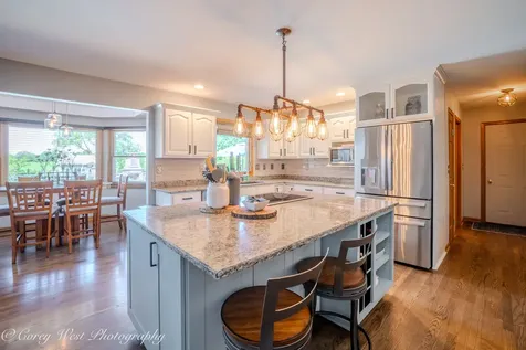 1545 Sunflower Drive Sycamore IL 60178