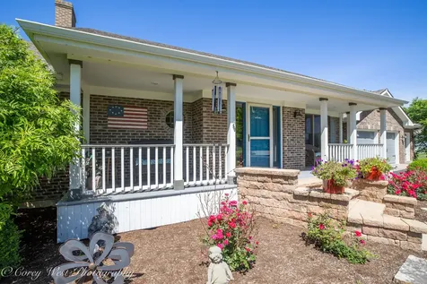 1545 Sunflower Drive Sycamore IL 60178
