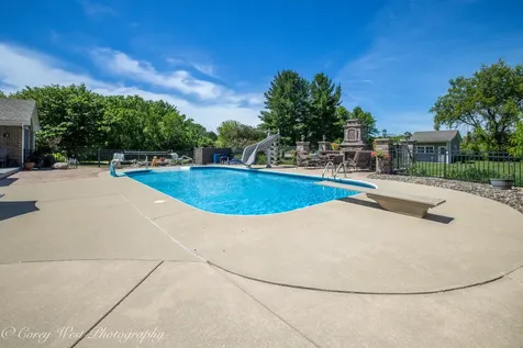 1545 Sunflower Drive Sycamore IL 60178