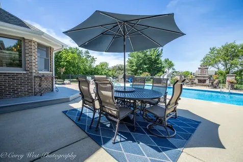 1545 Sunflower Drive Sycamore IL 60178