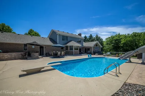 1545 Sunflower Drive Sycamore IL 60178