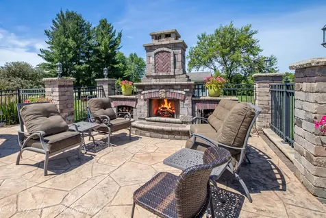 1545 Sunflower Drive Sycamore IL 60178