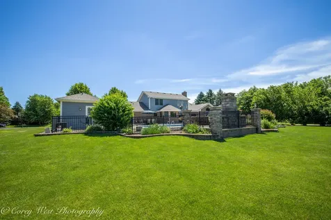 1545 Sunflower Drive Sycamore IL 60178