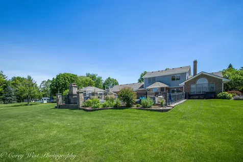 1545 Sunflower Drive Sycamore IL 60178