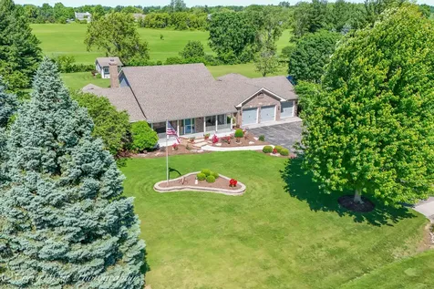 1545 Sunflower Drive Sycamore IL 60178