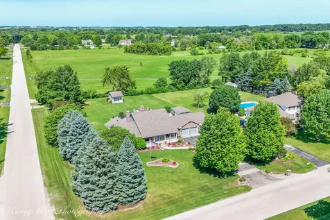1545 Sunflower Drive Sycamore IL 60178