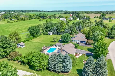 1545 Sunflower Drive Sycamore IL 60178