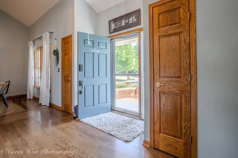 1545 Sunflower Drive Sycamore IL 60178