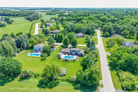 1545 Sunflower Drive Sycamore IL 60178