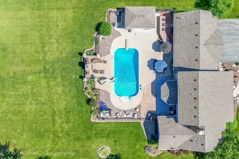 1545 Sunflower Drive Sycamore IL 60178