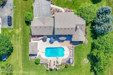 1545 Sunflower Drive Sycamore IL 60178