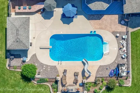 1545 Sunflower Drive Sycamore IL 60178