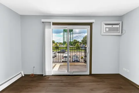 10430 Ridgeland Avenue Chicago Ridge IL 60415