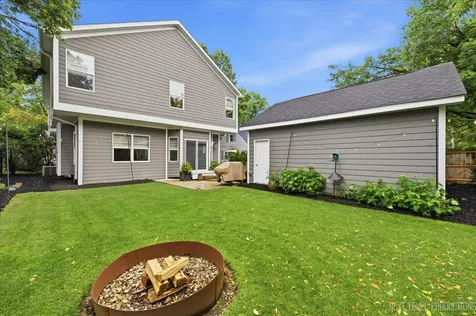 1415 South 4th Street St. Charles IL 60174