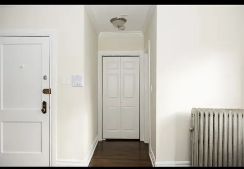1056 West Lill Avenue Chicago IL 60614