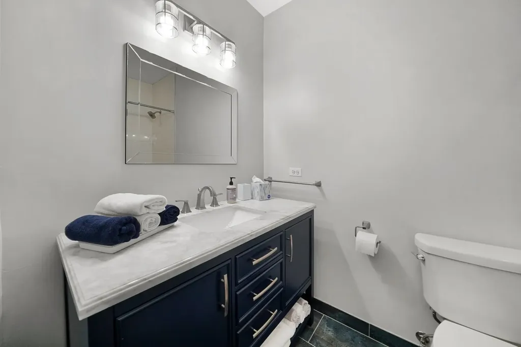 922 North Wood Street Chicago IL 60622