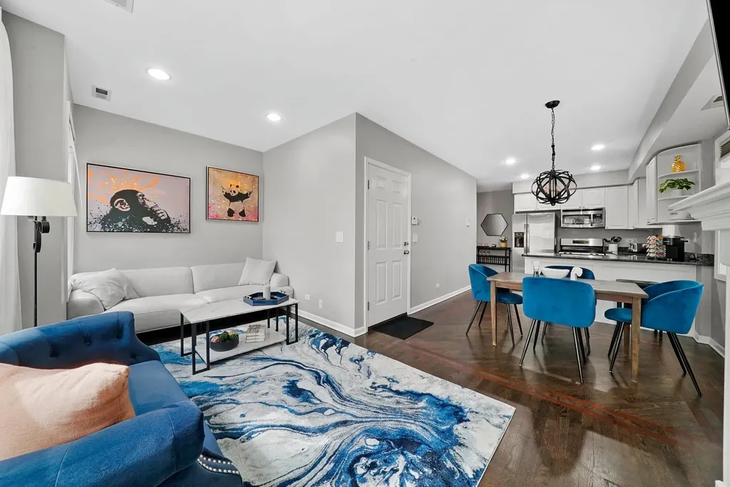 922 North Wood Street Chicago IL 60622