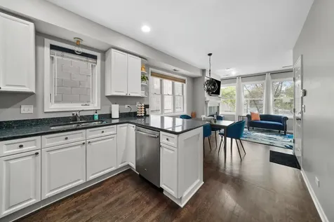 922 North Wood Street Chicago IL 60622