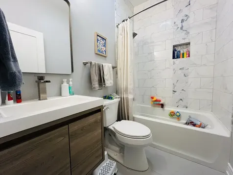 3253 North Elston Avenue Chicago IL 60618